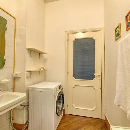 Izzhome Delightful Cagliari