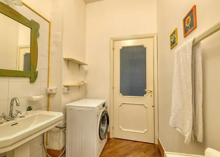 Izzhome Delightful カリアリ