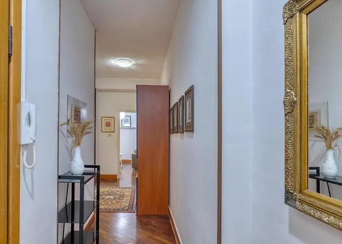 Izzhome Delightful アパート