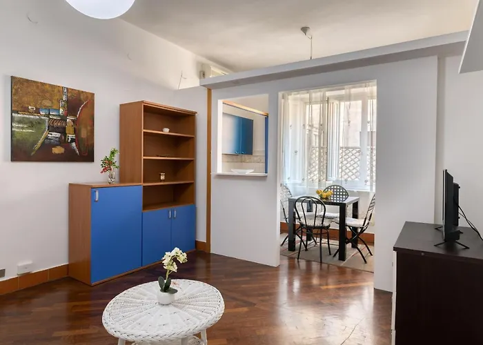 アパート Izzhome Delightful カリアリ